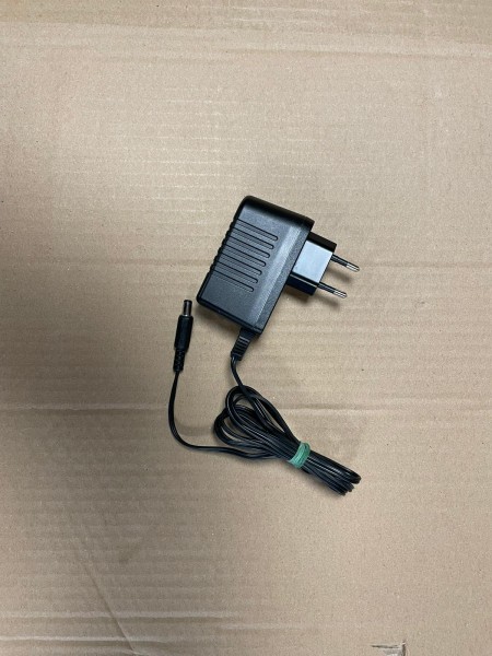 Ladestecker für 12V, 18 Ah Batterie